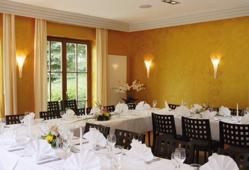 Hotel Goldener Hirsch Suhl Bagian luar foto