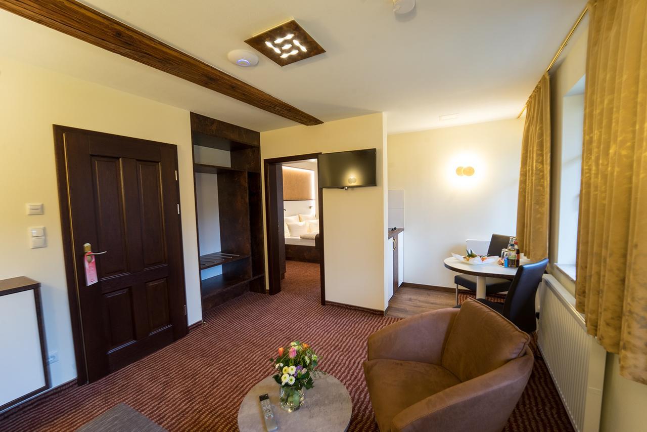 Hotel Goldener Hirsch Suhl Bagian luar foto