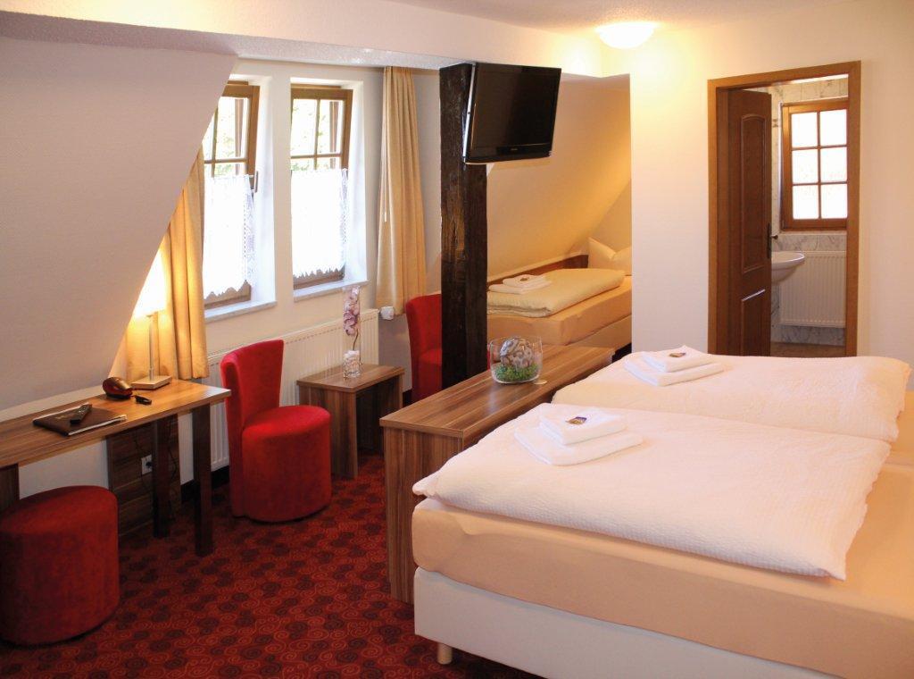 Hotel Goldener Hirsch Suhl Bagian luar foto